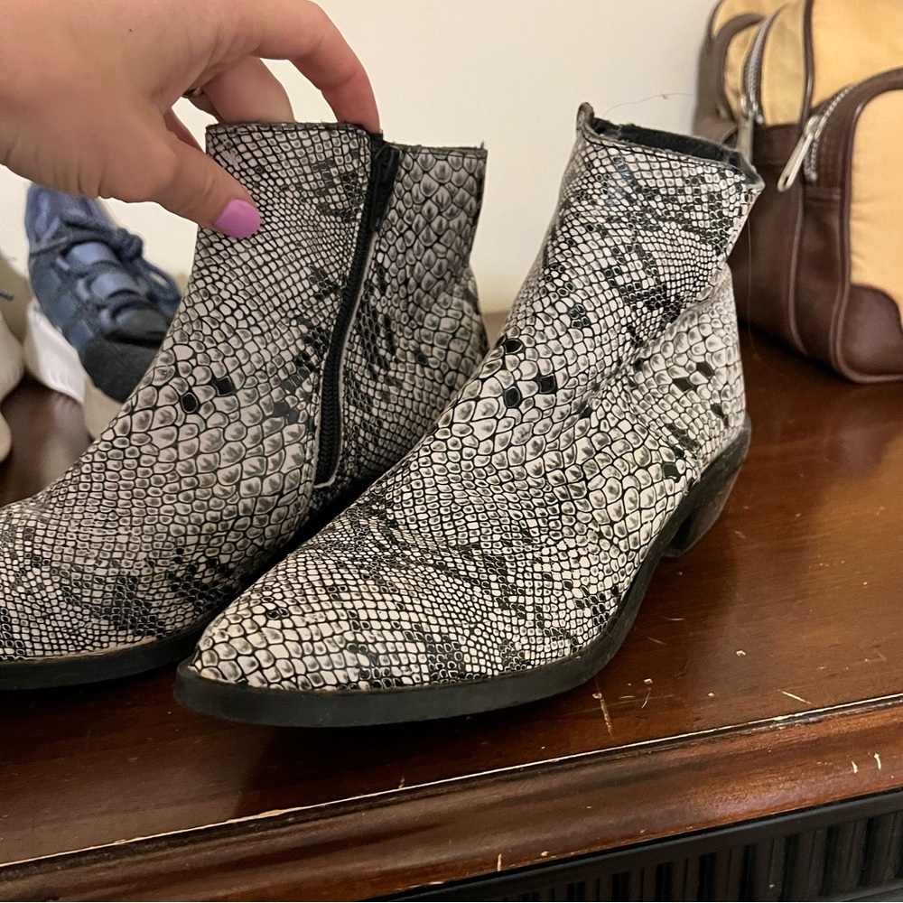 Booties - Picture 3 of 4